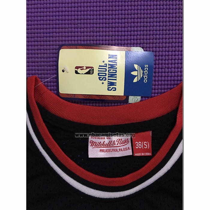 Camiseta Chicago Bulls Michael Jordan NO 23 Mitchell & Ness 1997-98 Negro